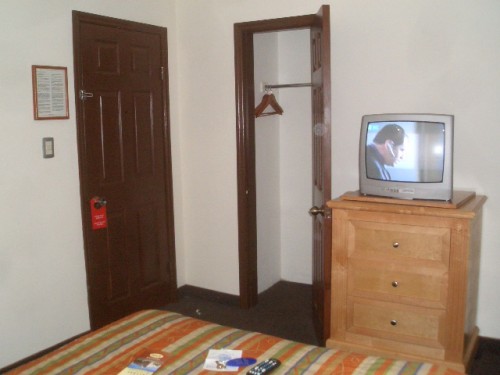 cesar's room 2