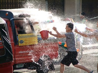 Songkran1