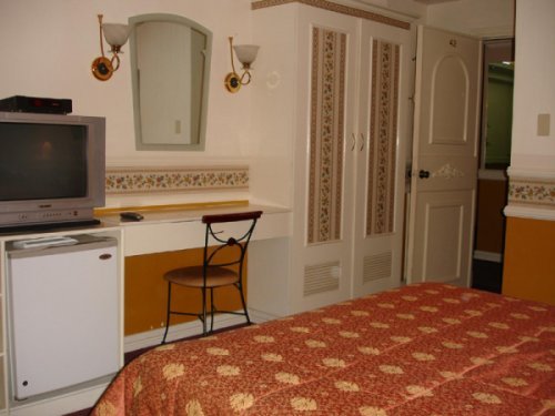 Euro Tour room