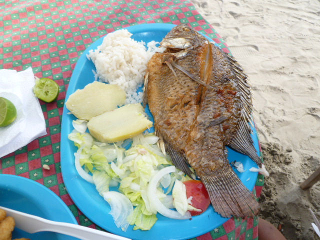 Lunch_On_Playa_Mar_Beach