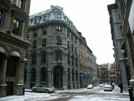 Gault from the street