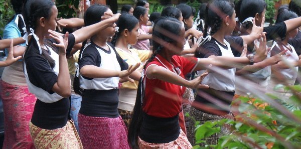 17-BaliDancers.jpg