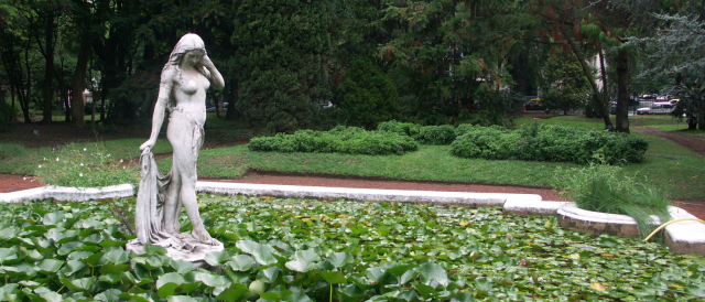 Statue