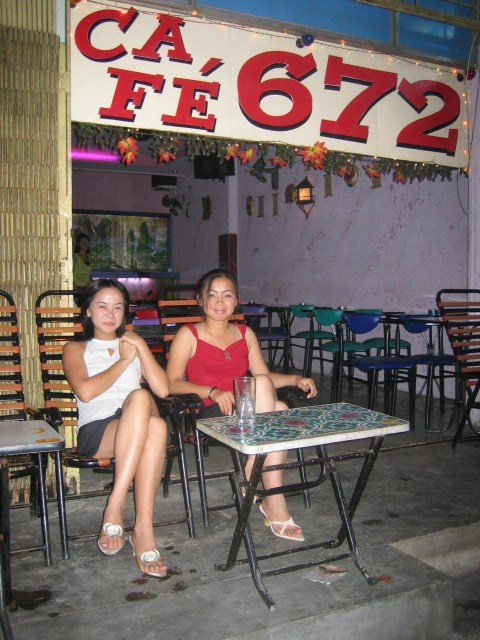 Low End Cafe Ladies 