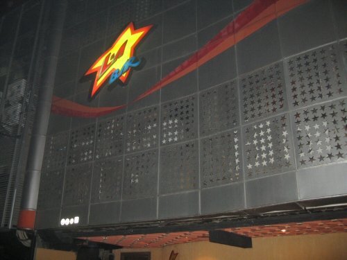 LA1