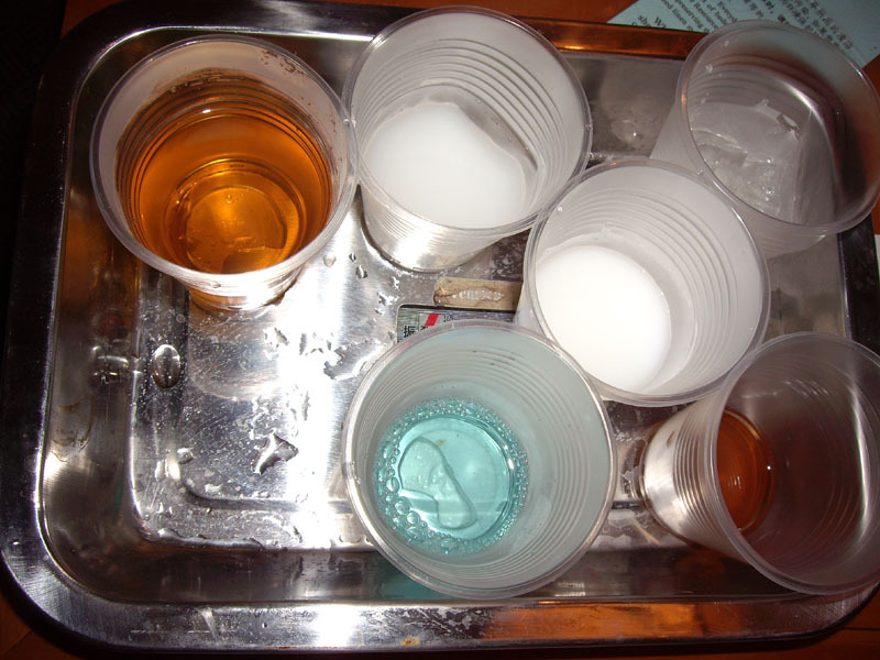 Da Ming Oral pleasures tray of liquids