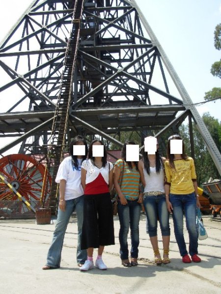 5 girls and a mine shaft7