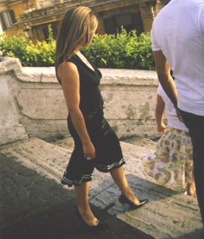 rome girl at Sp steps