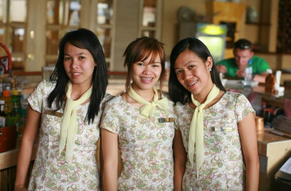 PB waitresses2