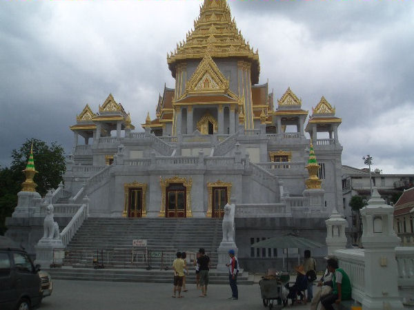 -goldbhuddatemple2-