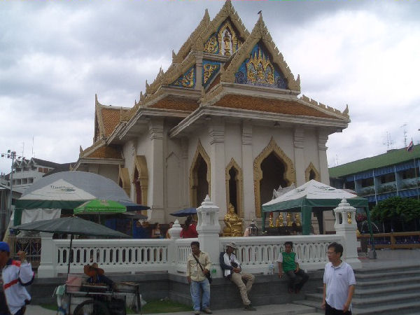 -goldbhuddatemple3-
