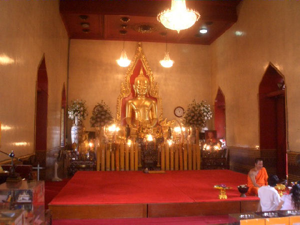 -goldbhuddatemple7-