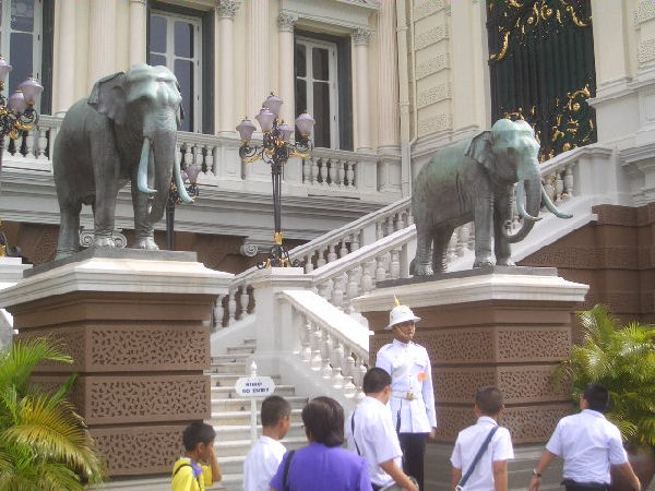 -royalpalace2-