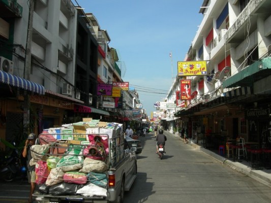 Soi by day